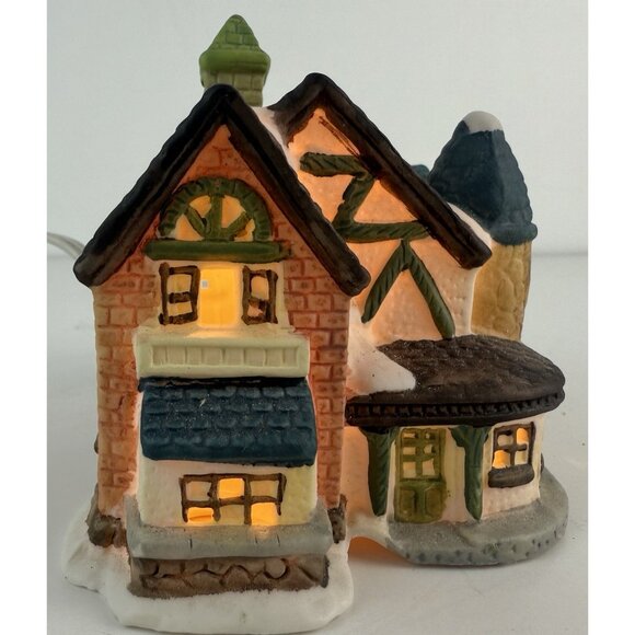 Vtg‎ HOLIDAY EXPRESSIONS Hand- Painted Porcelain Lighted House GREEN HOTEL - Picture 2 of 14